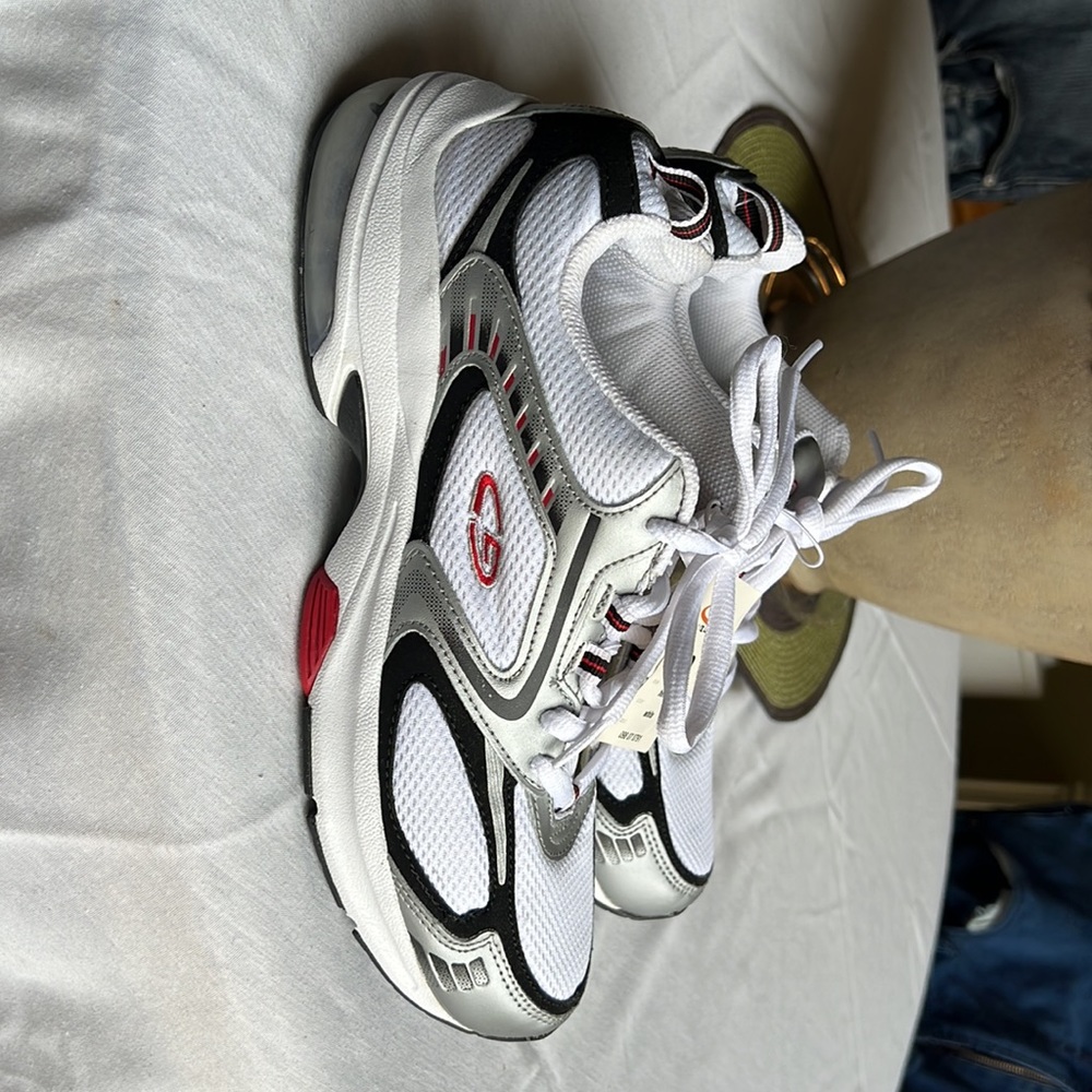 Champion tennis shoes size 9 men’s - Picture 9 of 9